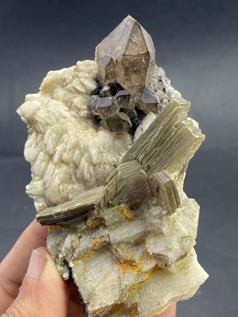 Quartz Specimen - Height: 100 mm - Width: 70 mm- 278 g #3.2