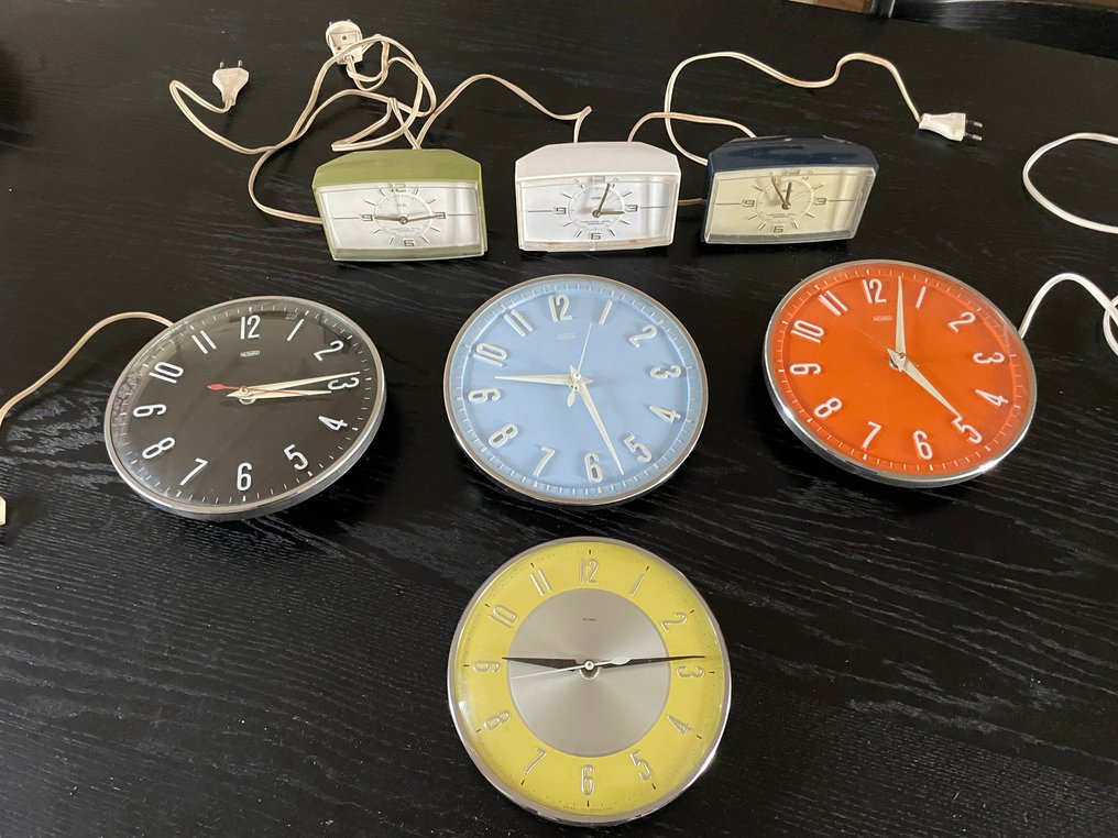 四个墙钟和三个带闹钟功能的台钟 - Metamec - 老式 塑料 - 1950-1960 #1.0