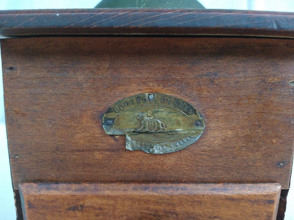 Peugeot Frères - 咖啡研磨机 - 铁, 木 - 完全原创 #1.0