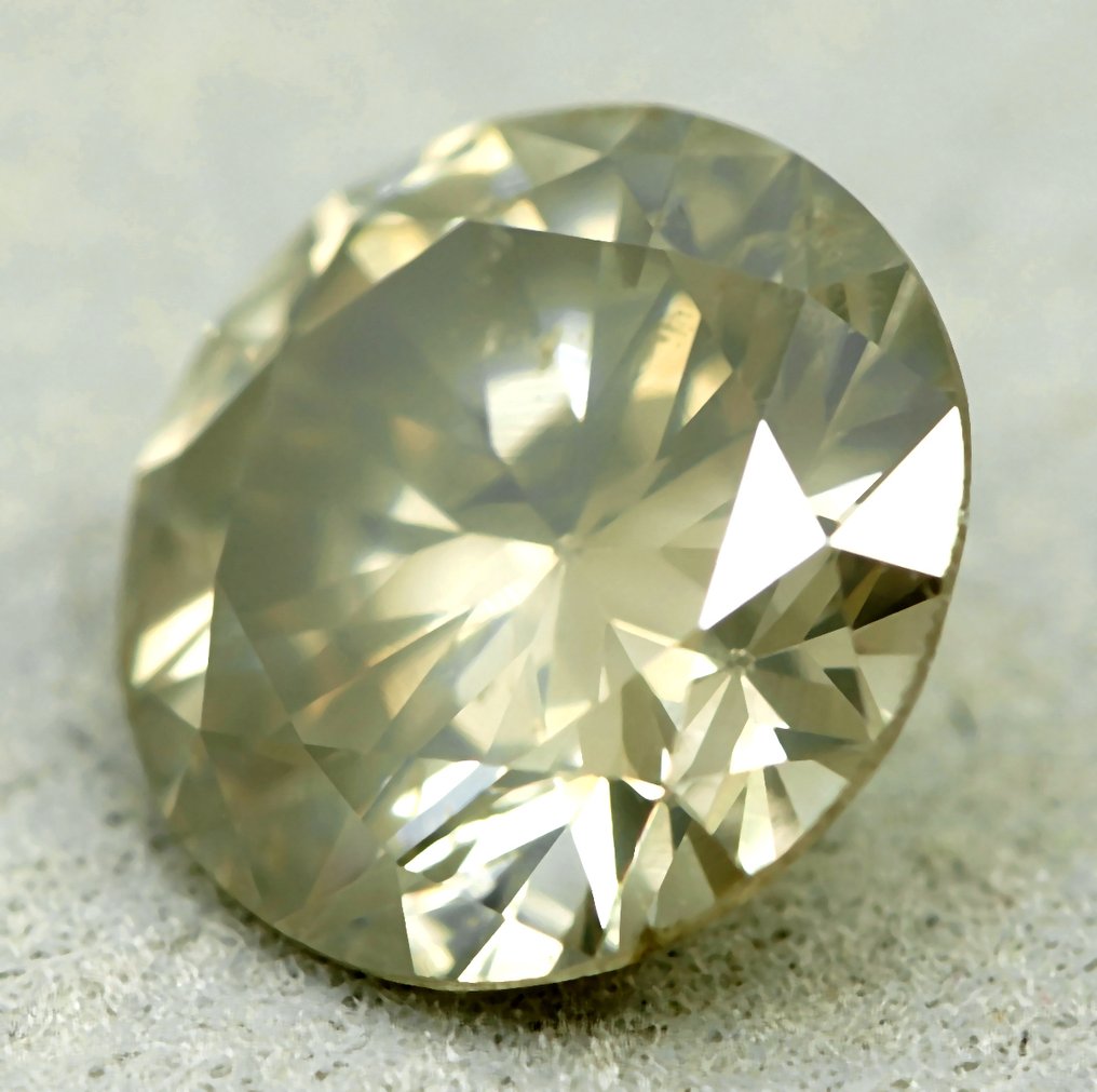 1 pcs 鑽石  (天然彩色)  - 1.01 ct - 圓形 - Light 淡灰色 黃色 - I1 - Gem Report Antwerp (GRA) #2.1
