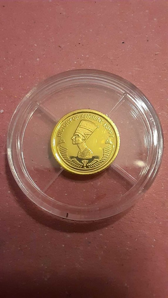 Fiji. 10 Dollars 2010 Nefertiti, (.999) Proof  (No reserve price) #4.3