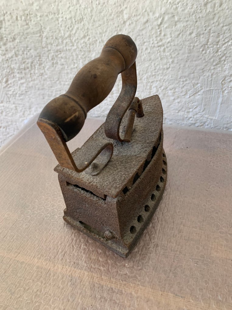 Ornement décoratif - Italie - Fer à repasser en fonte #3.2