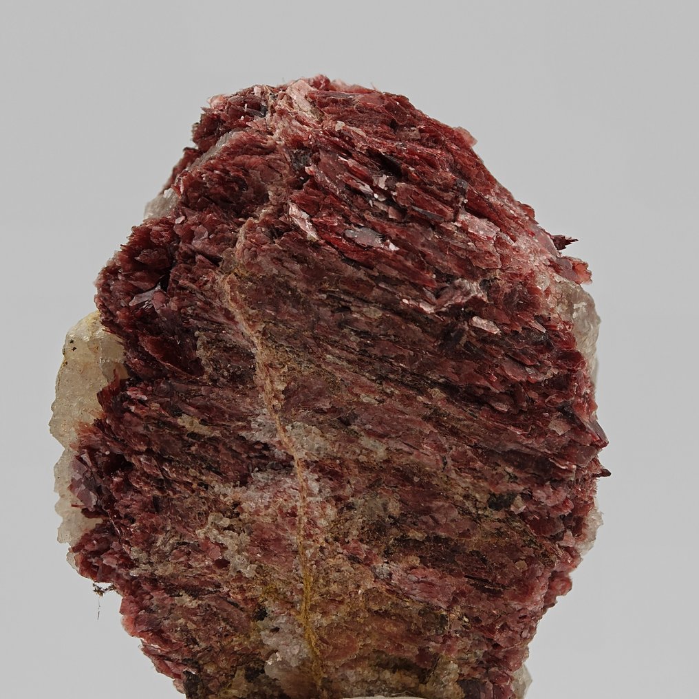 Rare ALURGITE, RED MICA shining on QUARTZ Crystals on matrix - Height: 75 mm - Width: 53 mm- 106 g #2.1