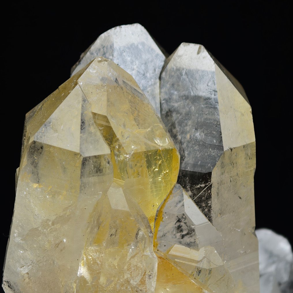 QUARZO GIALLO con LIMONITE, Svizzera Cristalli - Altezza: 80 mm - Larghezza: 65 mm- 161 g #1.0