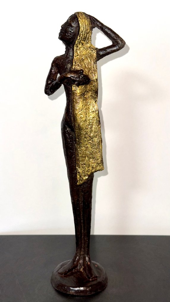 Abdoulaye Derme - Skulptur, Élan de liberté – Sculpture féminine - 34 cm - Brons #1.0