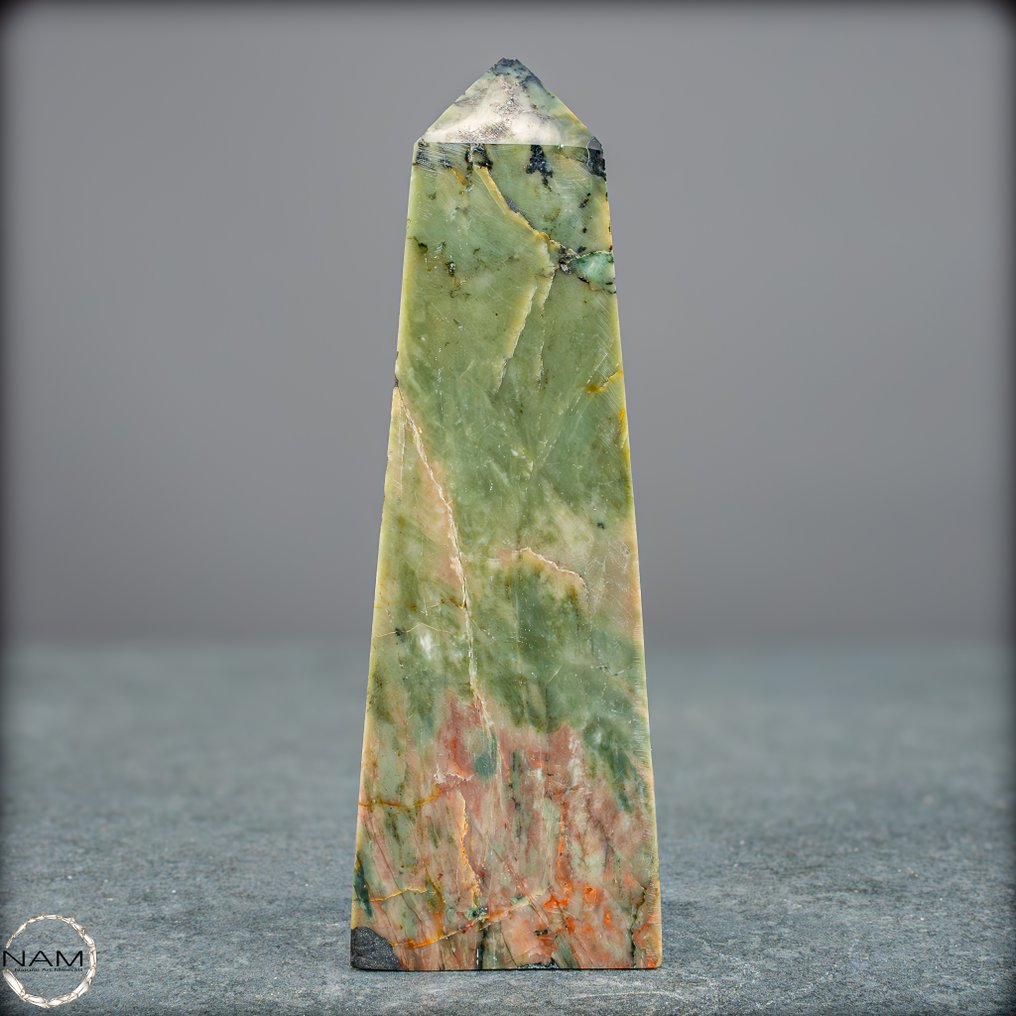 Természetes smaragd obeliszk Kiváló minőség- 269.94 g #1.0