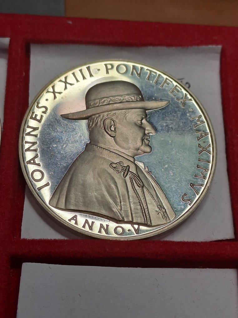 Vatican. “Giovanni XXIII Medaglie Annuali in argento anni:I°.II°.III°.IV°.V° (5 items) #1.0