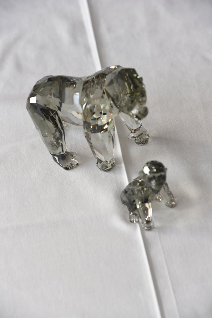 Swarovski - Anton Hirzinger - Statuette, Swarovski SCS 2009 Endangered Wildlife Gorillas 952504 - 6.3 cm - Crystal - 2009 #1.0