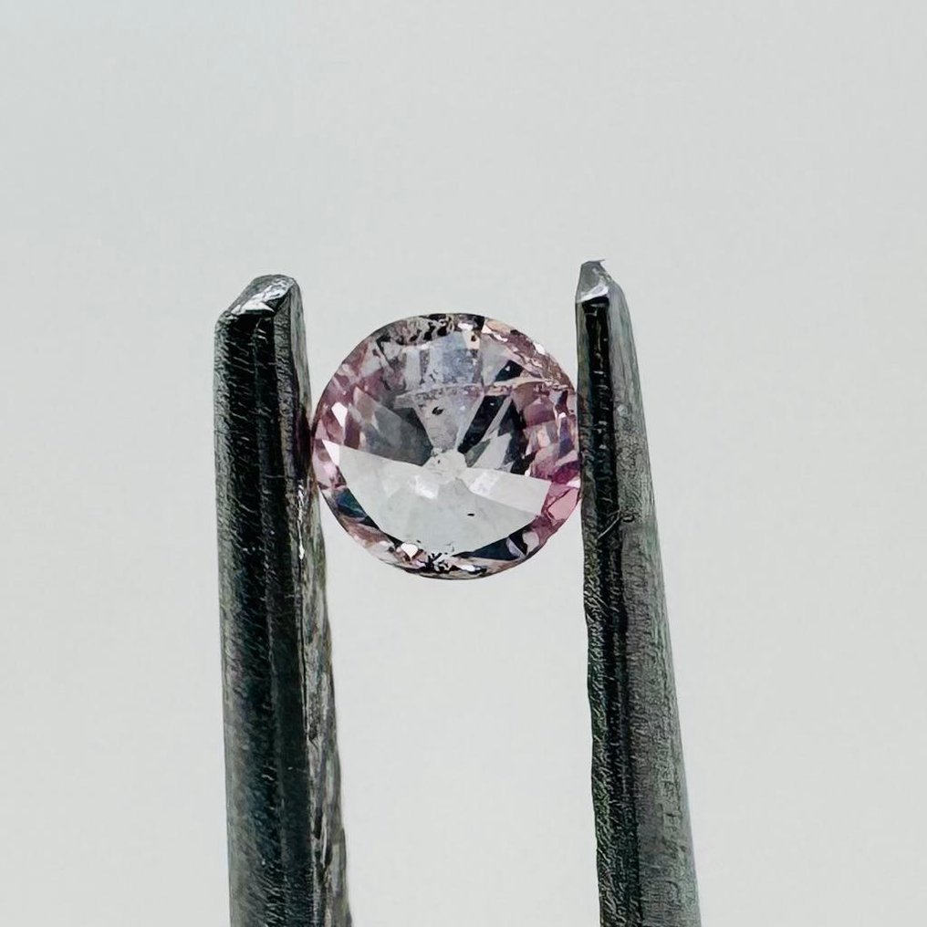 没有保留价 - 1 pcs 钻石  (天然色彩的)  - 0.12 ct - 圆形 - Fancy light 稍帶紫色的 粉红色 - I2 内含二级 - 国际宝石研究院（IGI） #4.3
