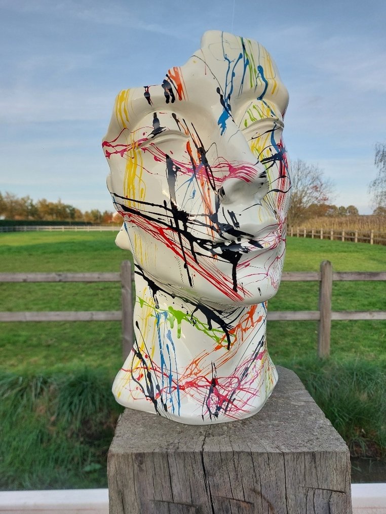 Statue, head white with color paint - 50 cm - polyresin #1.0