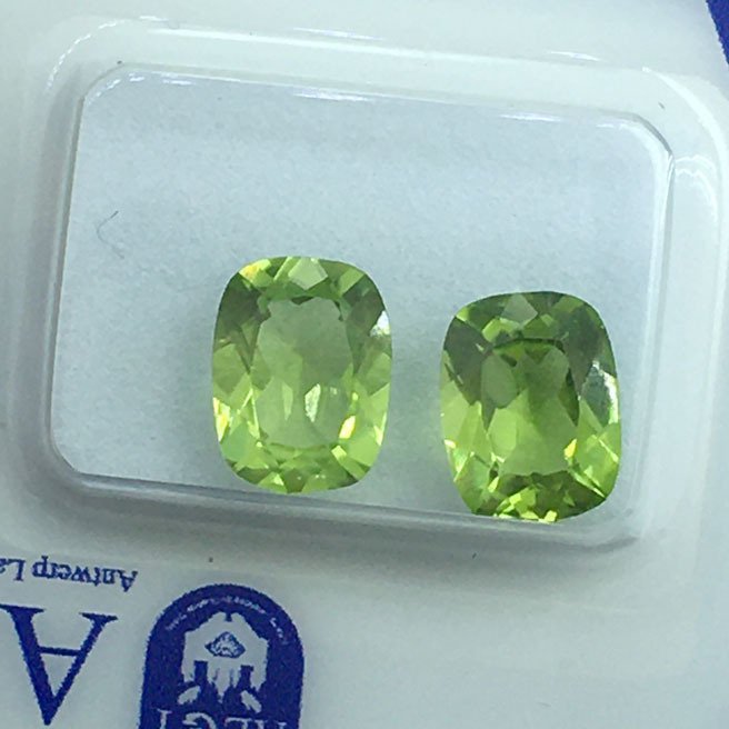 Utan reservationspris - 2 pcs Grön Peridot - 3.91 ct - Antwerp Laboratory for Gemstone Testing (ALGT) - Naturlig peridot #4.3