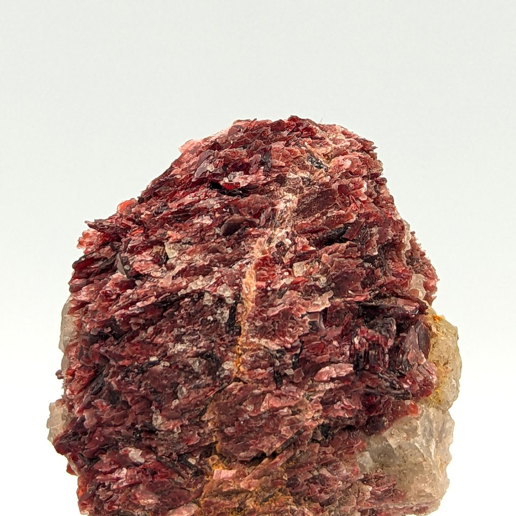 Rare ALURGITE, RED MICA shining on QUARTZ Crystals on matrix - Height: 75 mm - Width: 53 mm- 106 g #1.0