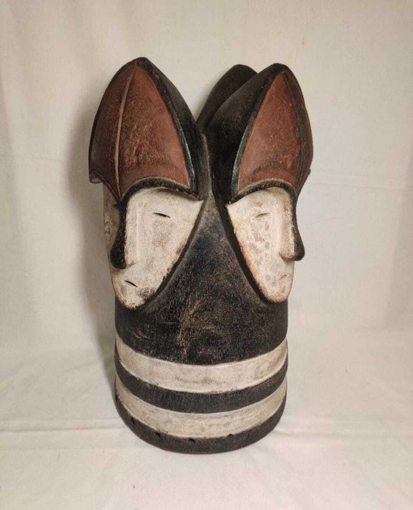 ΕΞΑΙΡΕΤΙΚΗ ΜΑΣΚΑ ΤΕΛΕΤΗΣ FANG NGONTANG - Τιμητικό κράνος Fang NGONGTANG - Fang - Γκαμπόν  (χωρίς τιμή ασφαλείας) #3.2