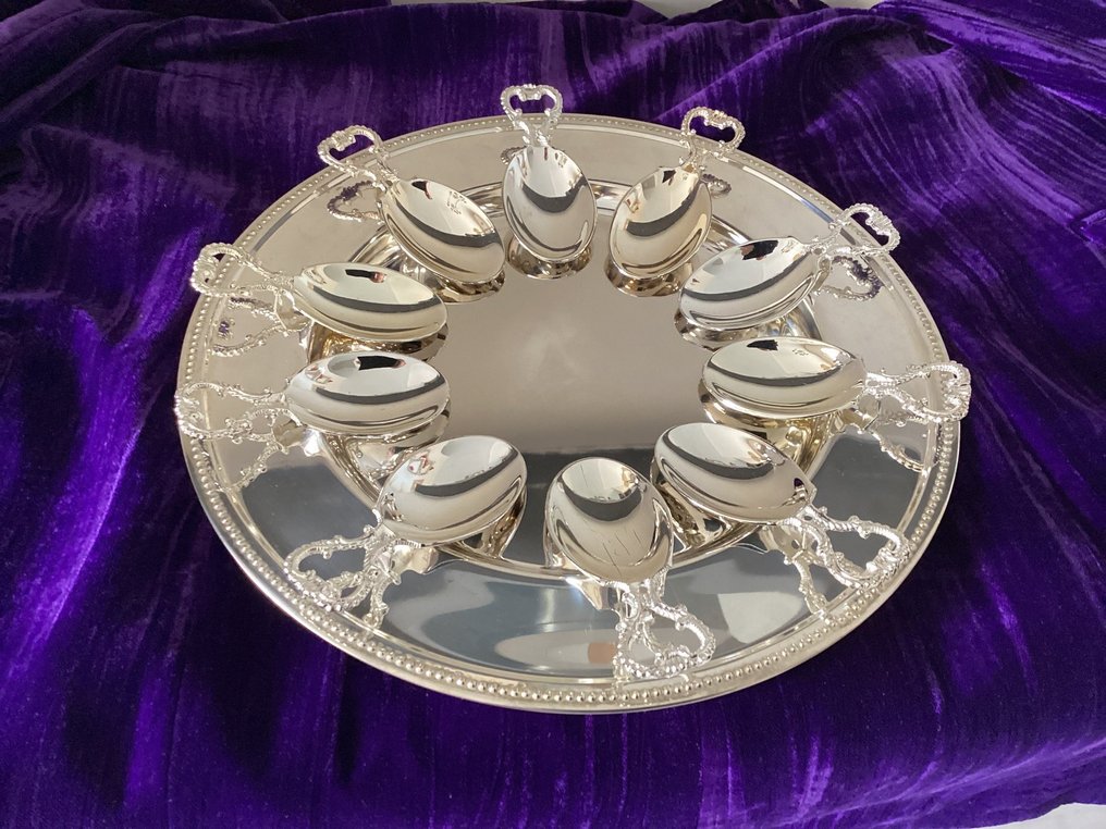 Laddningsplatta - Silverpläterad - 10 amuselepels #2.1