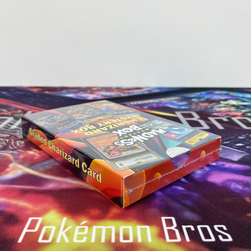 Pokémon Mystery box - Madness Mystery Box - Charizard Graded Card + 2 Boosterpacks - Pokémon #4.3