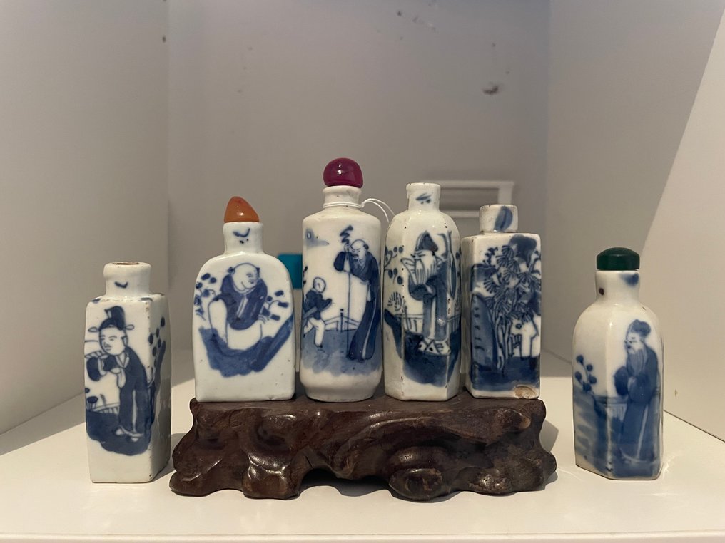 Snuff bottle (6) - Porcelain #1.0