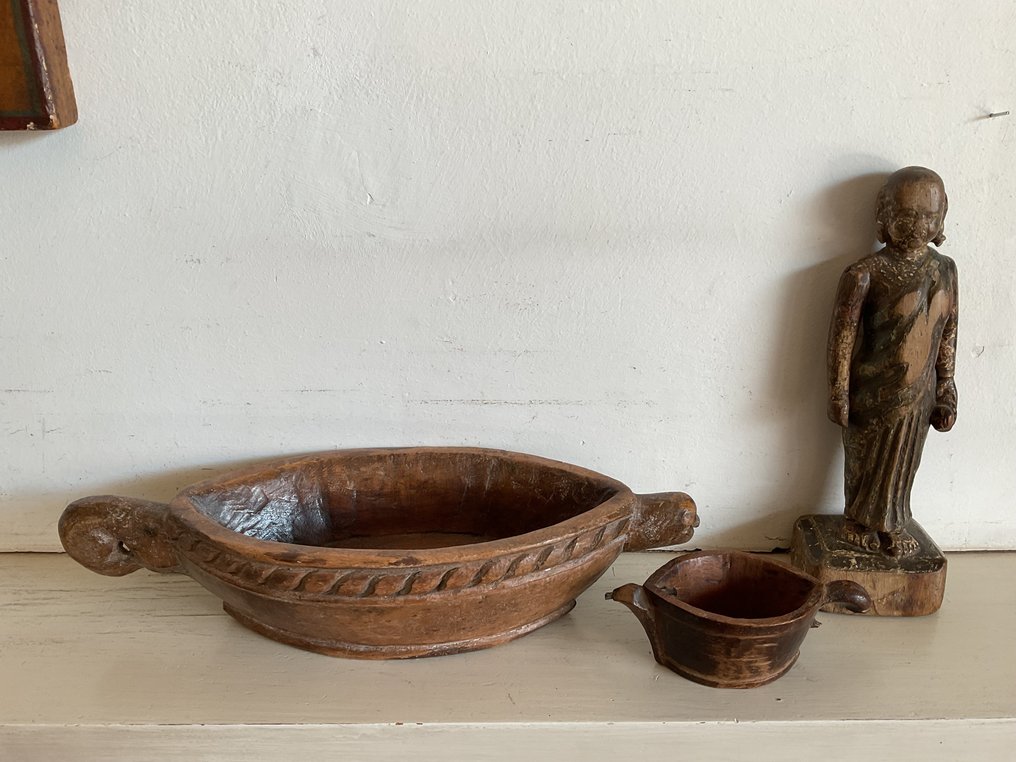 Un lot cu două vijle de opiu și o statuietă. - Lemn - India - Secolul al XVIII-lea și al XIX-lea #1.0