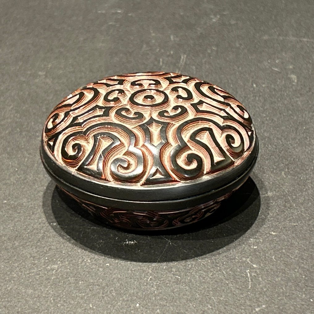 Doboz - Lakik., Bronz - Cinnabar lakkozás #2.1