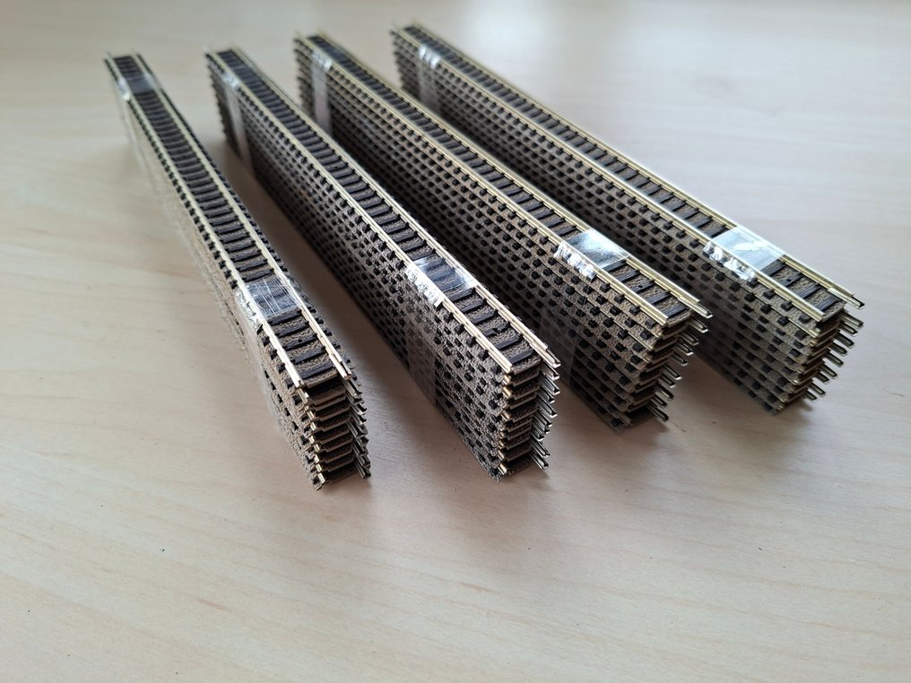 Fleischmann N - 9100 - Linhas ferroviárias de modelismo ferroviário (40) - Rails direitos 9100, 222 mm. Enchimento escuro. #2.1