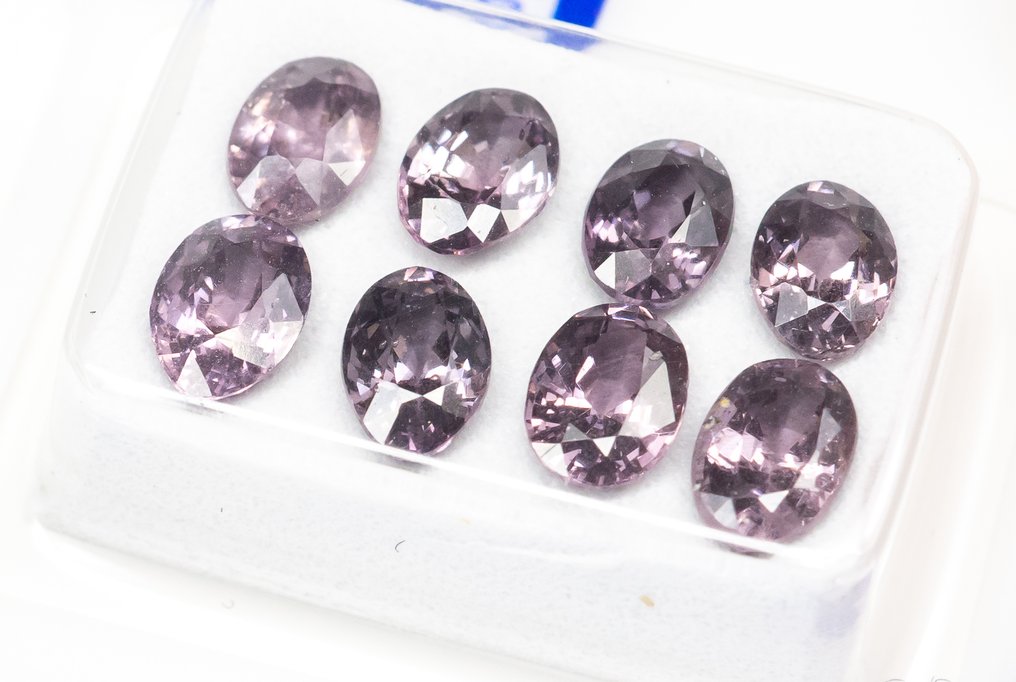 Ingen reservasjonspris - 8 pcs  Spinell  - 4.66 ct - Antwerpen laboratorium for edelsten testing (ALGT) - Intens gråaktig rosa #2.1