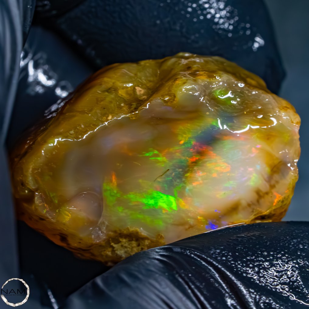 璀璨深邃——具有浓郁色彩的水晶欧泊 111,25ct- 22.25 g #4.3