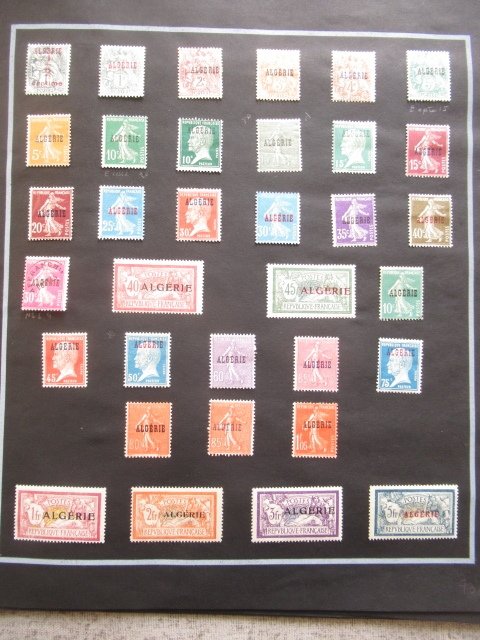 Algérie - Superbe collection quasi complète de timbres #1.0