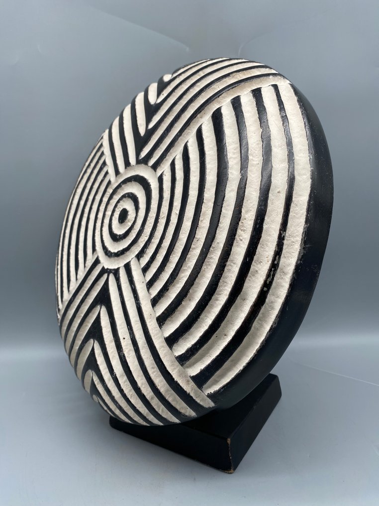 Shield-tika - shield - Cameroon (No reserve price) #2.1