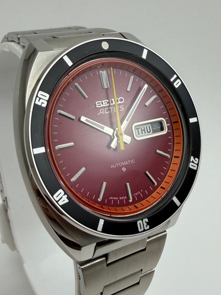 Seiko - Seiko Actus Automatic - Cal. 6309 Japan Made - Red Gradient Dial - Vintage 1970s - No reserve price - Men - 1971 #1.0