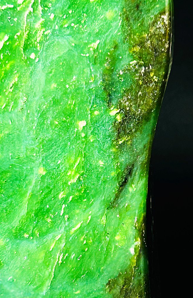 精美软玉展示品 顶级收藏家之石 - 高度: 270 mm - 闊度: 106 mm- 4346 g - (1) #4.3