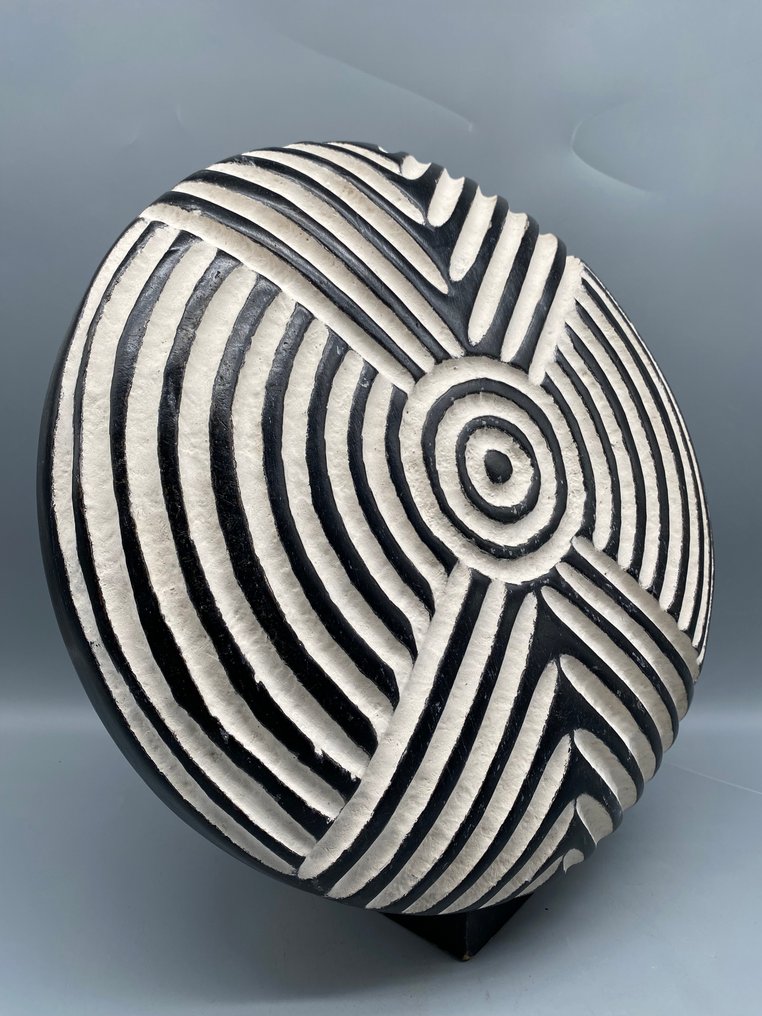 Shield-tika - shield - Cameroon (No reserve price) #1.0