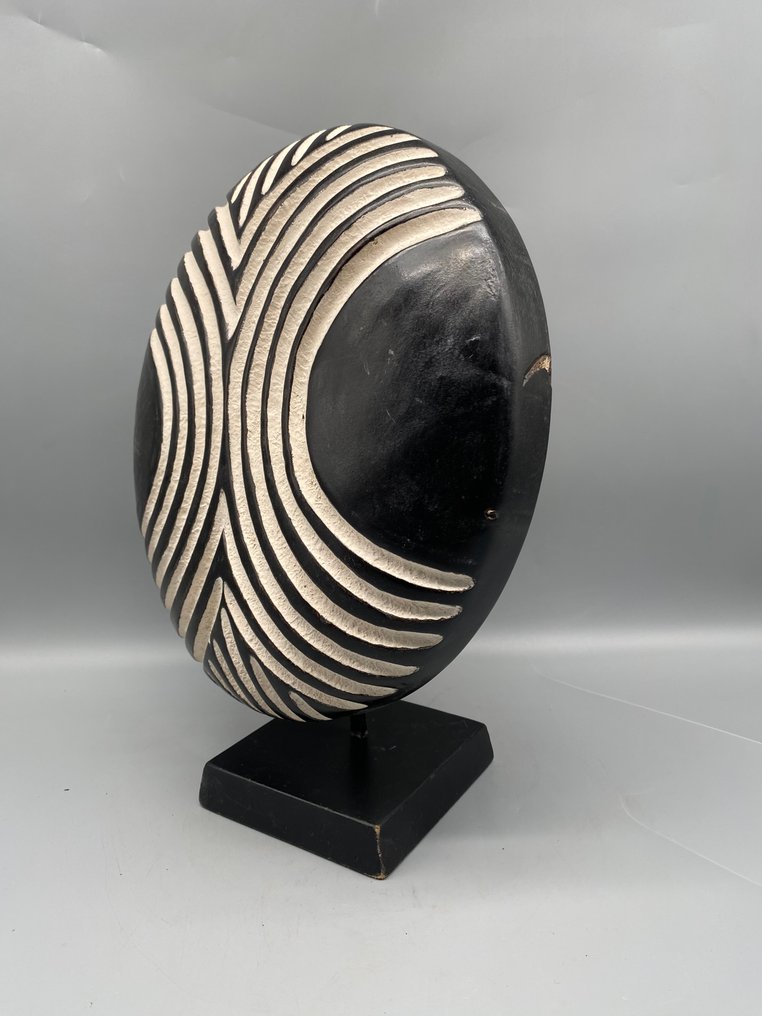 Shield-tika - shield - Cameroon (No reserve price) #3.2