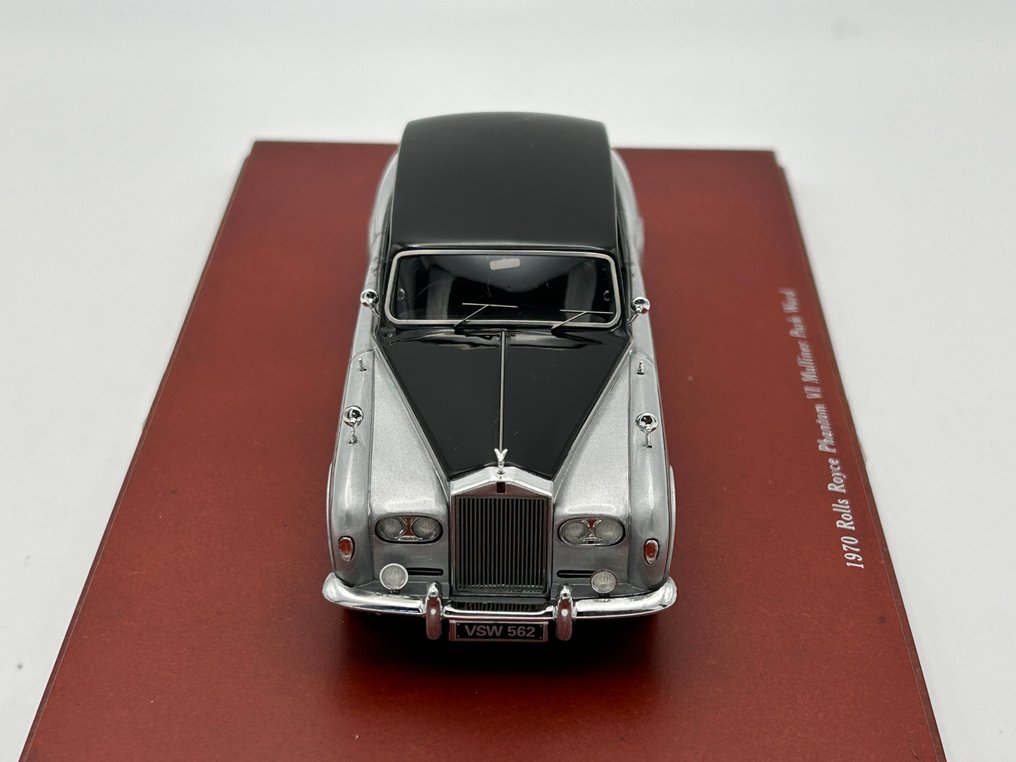 TrueScale Miniatures 1:43 - Modelsedan - Rolls Royce Phantom VI Mulliner Park Ward 1970 #1.0