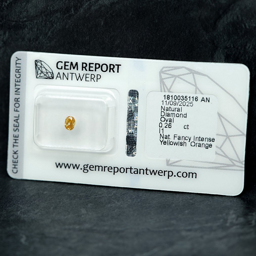 1 pcs Diamant  (Naturfarvet)  - 0.26 ct - Oval - Fancy intense Gullig Orange - I1 - Gem Report Antwerp (GRA) #1.0