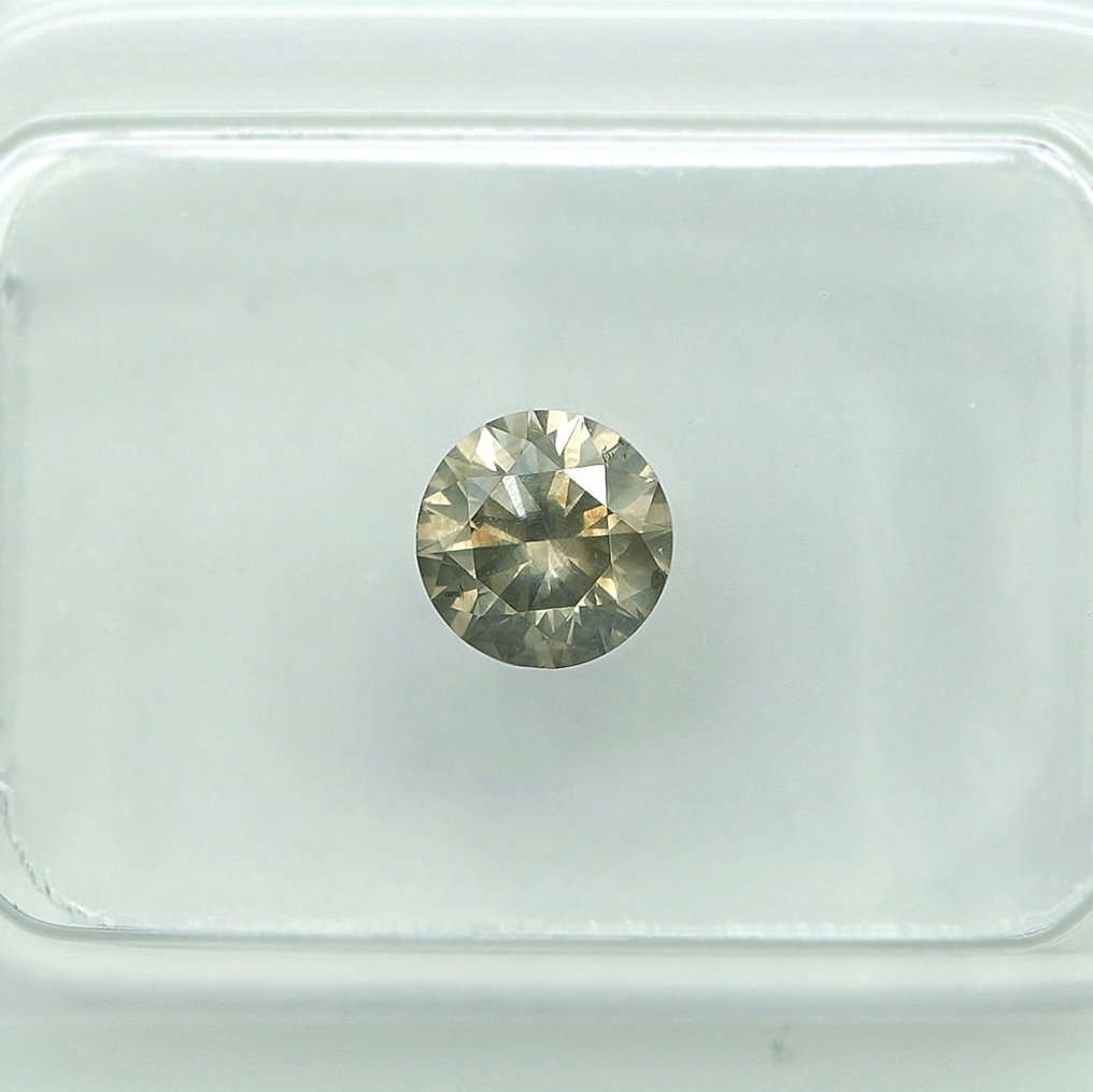 1 pcs Diamant (Natürlich farbig) - 0.51 ct - Rund - Fancy light Gräulich Gelb - I1 - Gem Report Antwerp (GRA) #4.3