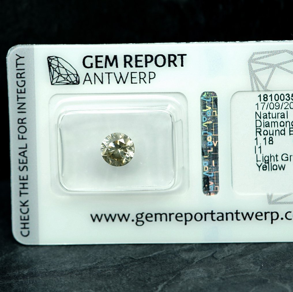 1 pcs Diamond  (Natural coloured)  - 1.18 ct - Round - Light Greyish Yellow - I1 - Gem Report Antwerp (GRA) #4.3