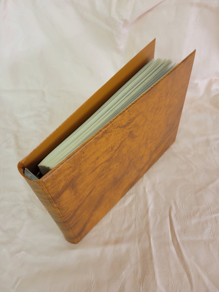 Franciaország 1900/1980 - 2 füzet lapok C.E.F. SNCF bélyegek postai csomagadó #1.0