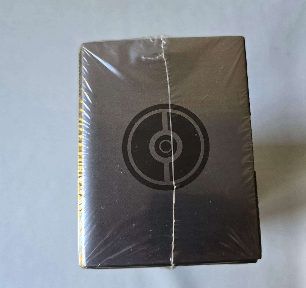 Pokémon - 1 Box - 2021 Pokemon TCG Chinese 25th Anniversary "umbreon" box - Sword & Shield #3.2