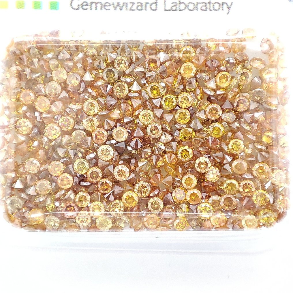 No reserve price - 469 pcs Diamond (Natural coloured) - 4.01 ct - Round Mixed colours - I1, SI1 - Gemewizard Gemological Laboratory (GWLab) #1.0