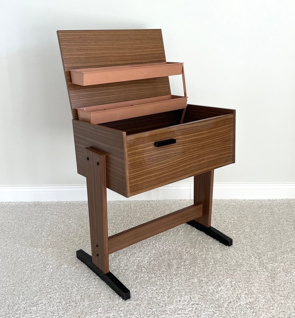 Κουτί ραπτικής - Ξύλο, Υλικό #1.0