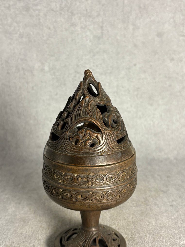 Stor kinesisk røkelsesbrenner. - Bronse - Kina - Sent på 1900-tallet #1.0