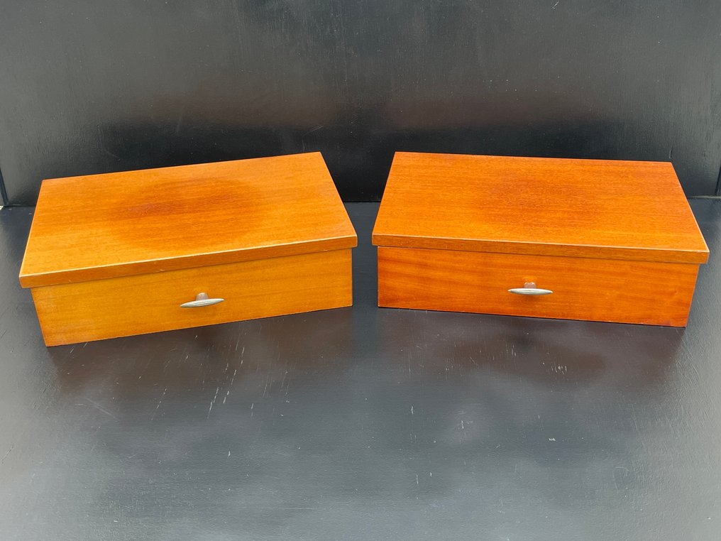 Natbord (2) - Træ - Vægmonterede natbordsskabe #1.0