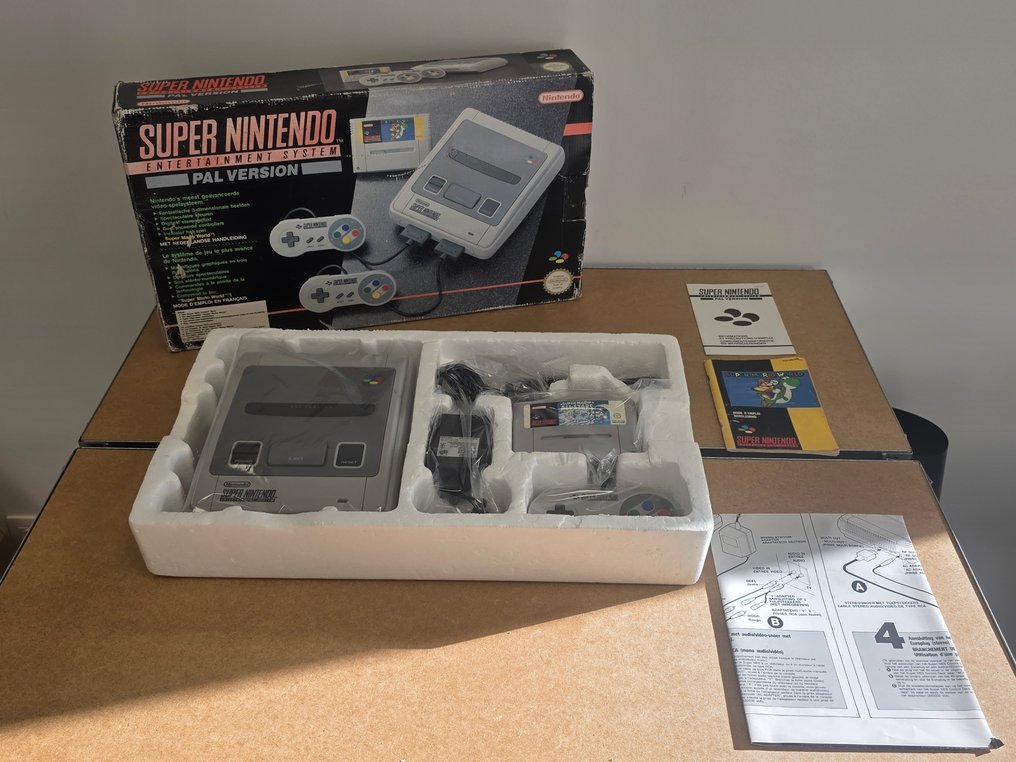 Nintendo - Snes - Super Rare Big Box Mario Super Mario Edition Big Box+ rare inlay and unique Serial FAH/HOL+ - Video game console + games - In original box #1.0
