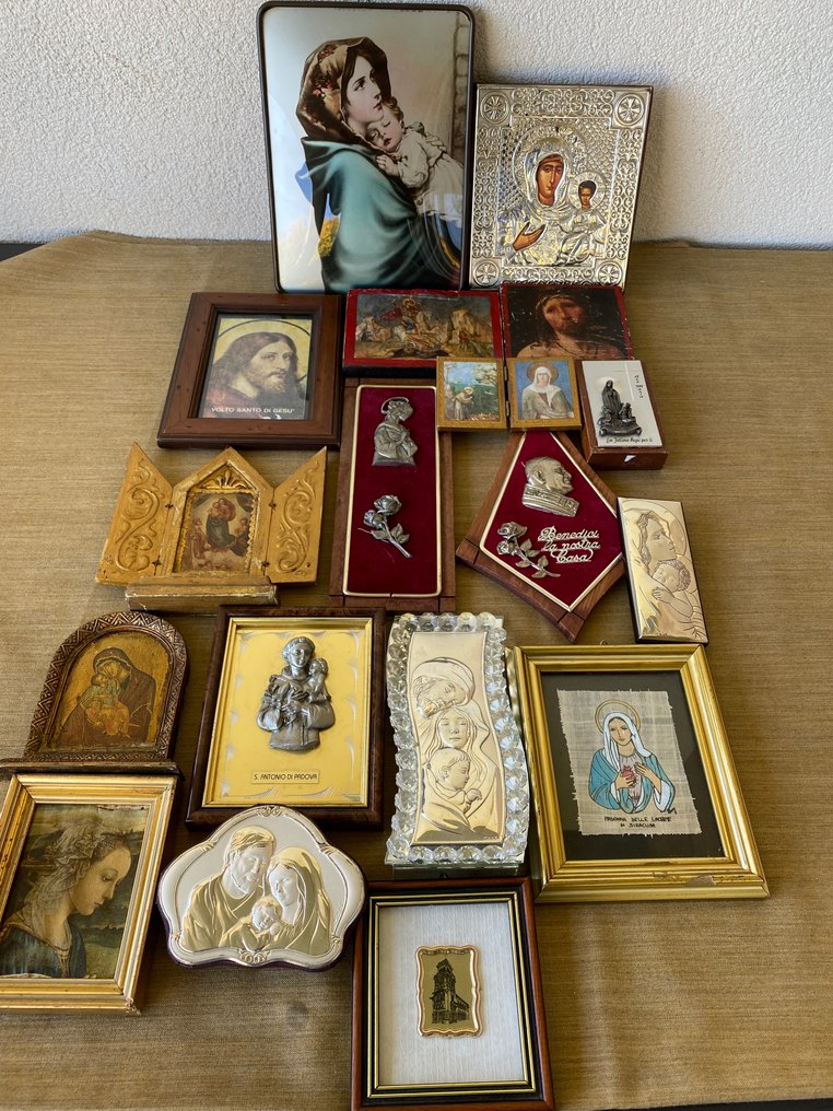 Συλλογή επώνυμων εμπορευμάτων - Μια συλλογή έργων τέχνης και ευλογιών Ιταλίας. #1.0