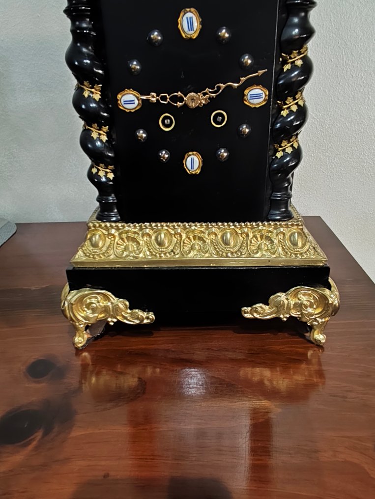 Relógio de lareira com figura - Antigo - Bronze dourado, Castanheiro - 1850-1900 #2.1