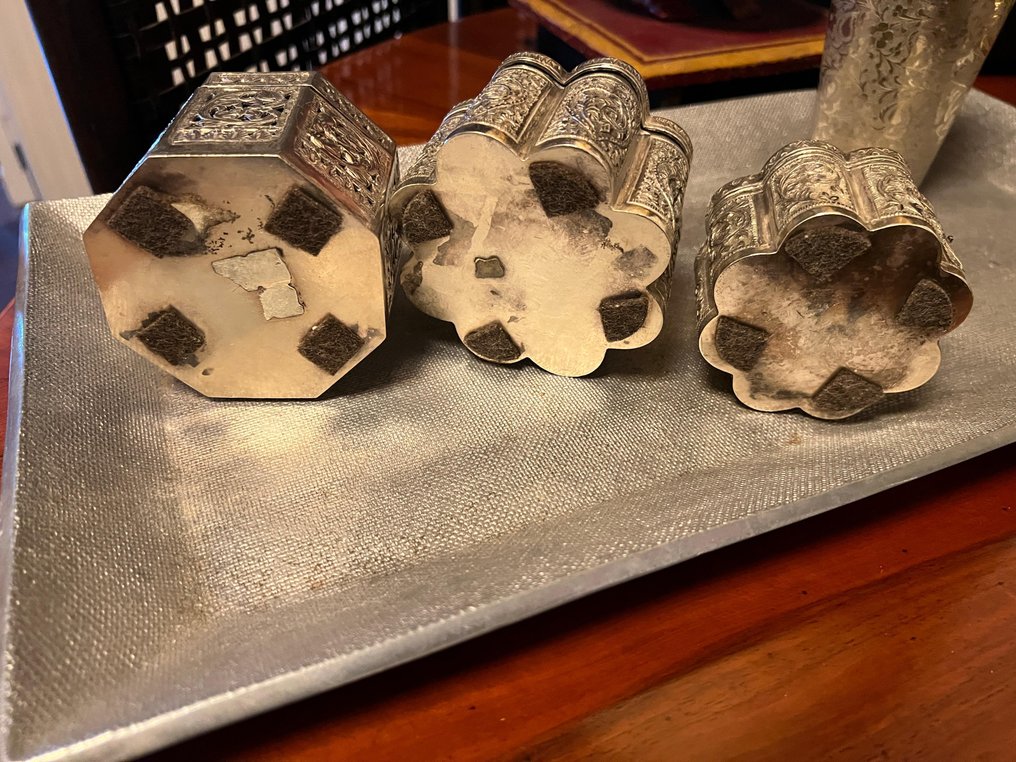 印度银盒,用于猎鹰(猎鹰食物容器) - 銀 - 印度 - 19世纪末至20世纪初 #4.3