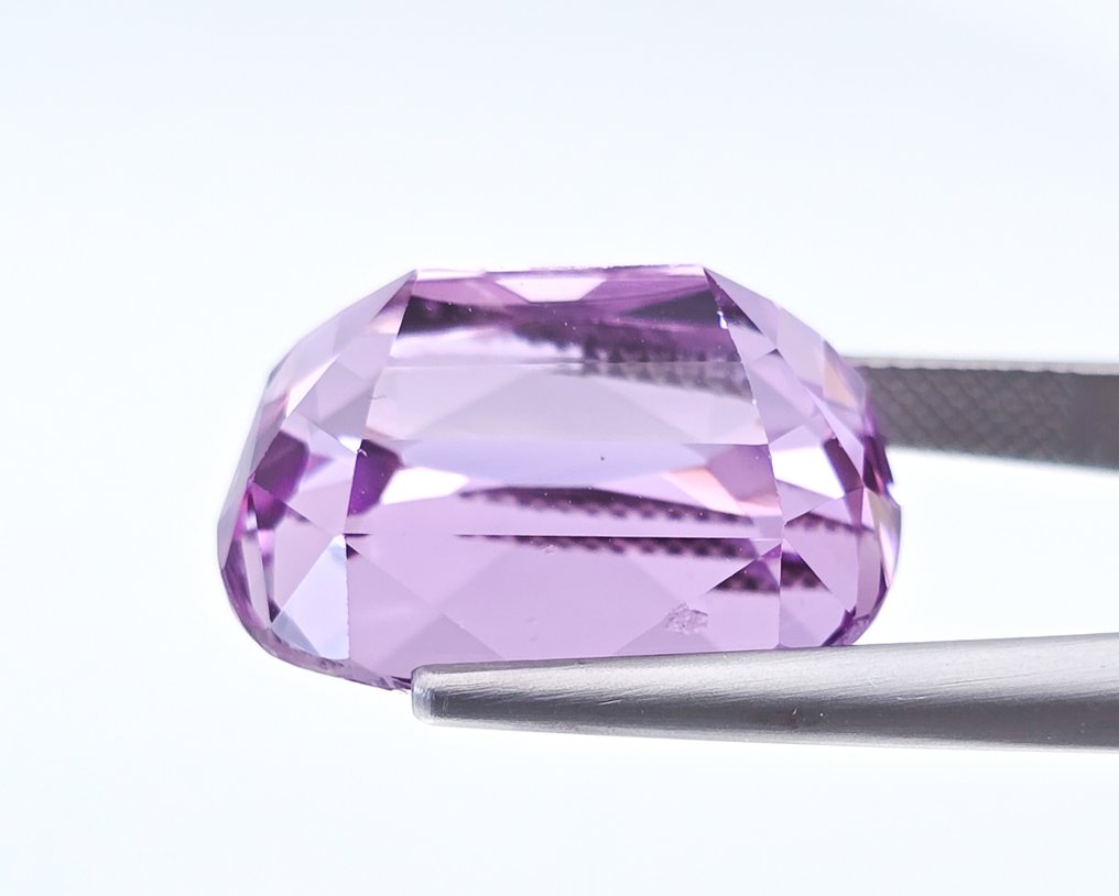1 pcs  Lilla, Rosa Kunzitt  - 30.17 ct - Internasjonal forening for fargede edelstener (ICA GemLab) - Natural Spodumene Kunzite #4.3