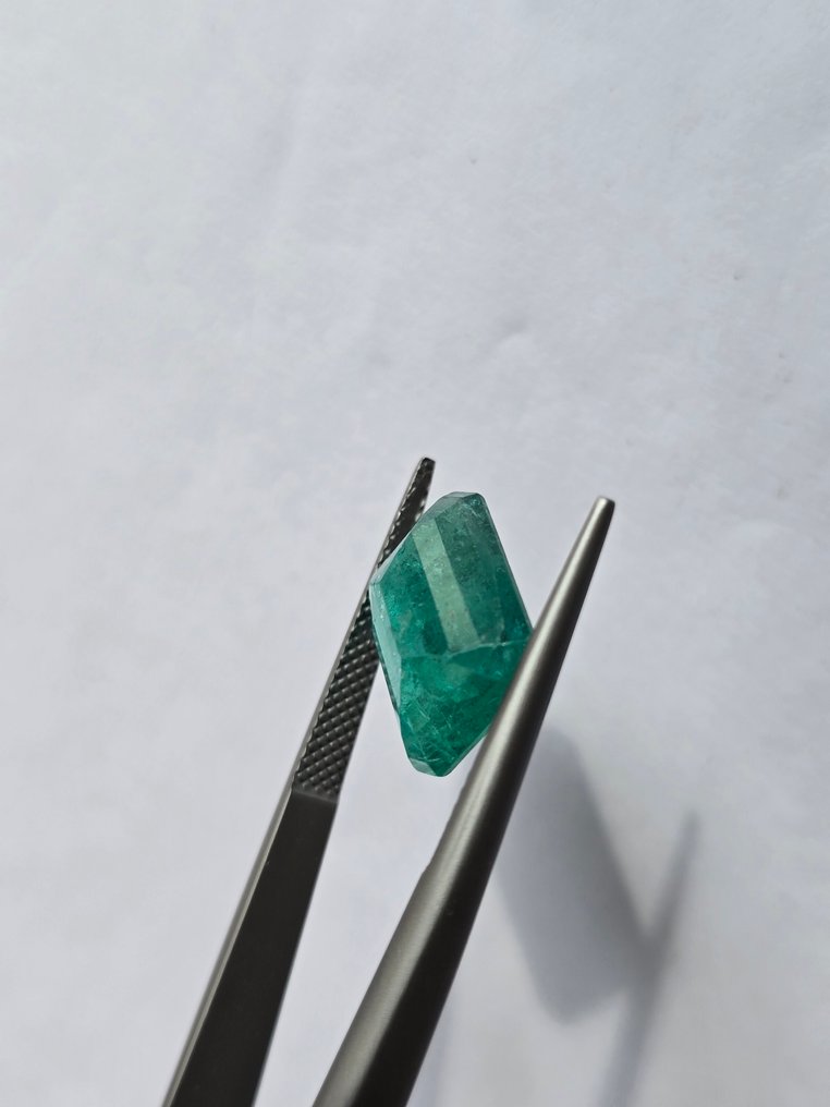 Sans prix de réserve Vert Émeraude - 6.43 ct - Lotus Gemology (Thaïlande) - Vert intense - huile mineure #2.1