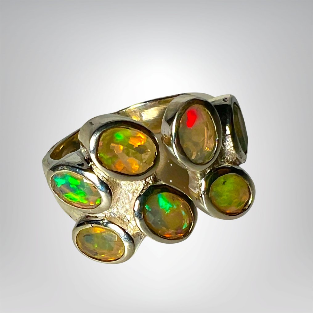 Αποκλειστικό δαχτυλίδι με 7 φυσικές Opale - καρφωμένο σε Ασήμι 925 ροδιωμένο. Ασήμι 925- 8.2 g - (1) #1.0