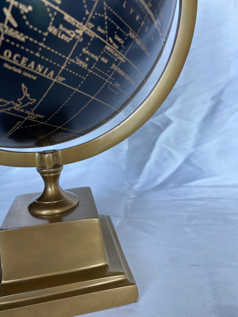 Globe - 1980-1990 - Vintage globe map made with a metal structure. #4.3
