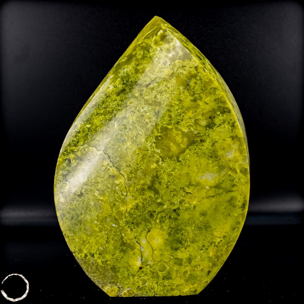 Πολύ σπάνια φυσική φλόγα σε σερπεντίνη. Από το Περού- 864.68 g #1.0